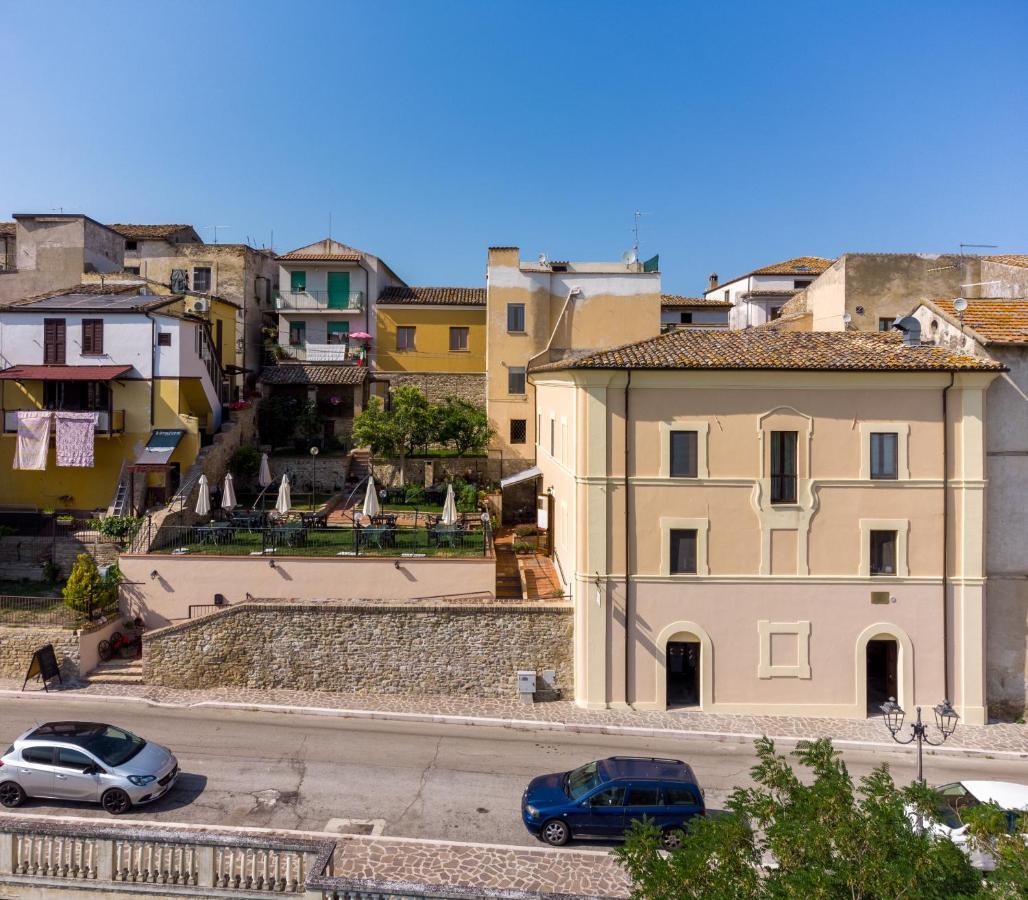 Palazzo Ducale Hotel Castilenti Buitenkant foto