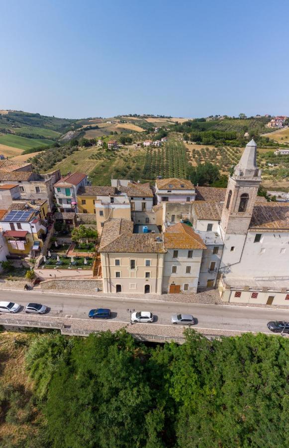 Palazzo Ducale Hotel Castilenti Buitenkant foto